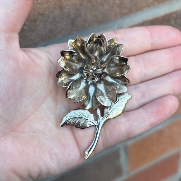 Vintage Silver Tone 3D Textured Statement Flower Brooch - Picture 4 of 4